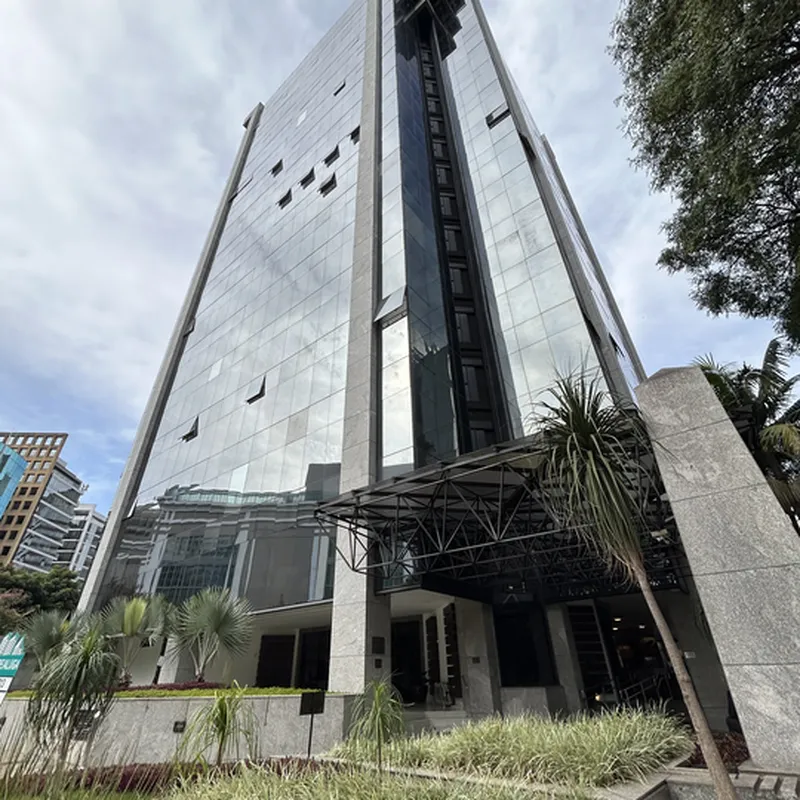 Fachada do consultório de psicologia na Vila Olímpia, São Paulo