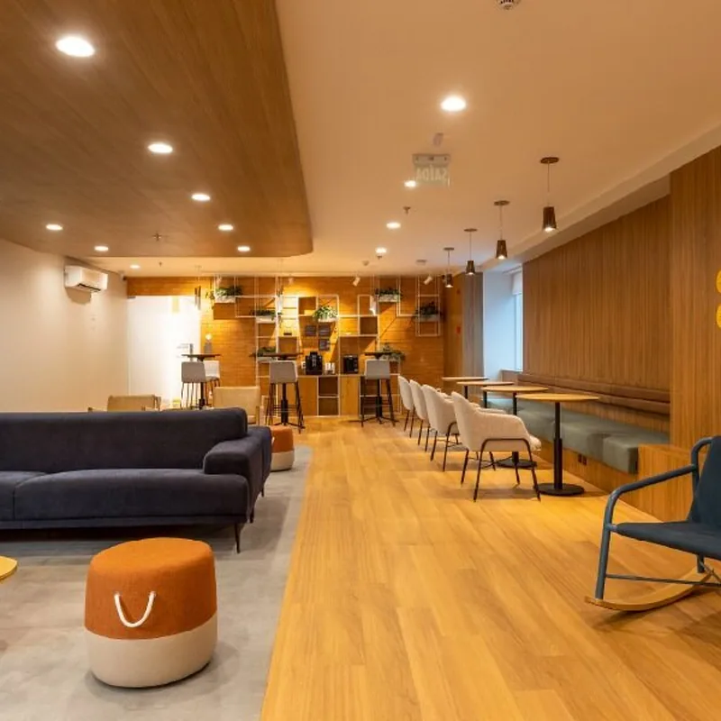 clinica-psicologo-lounge-sofa-cadeira-balanco
